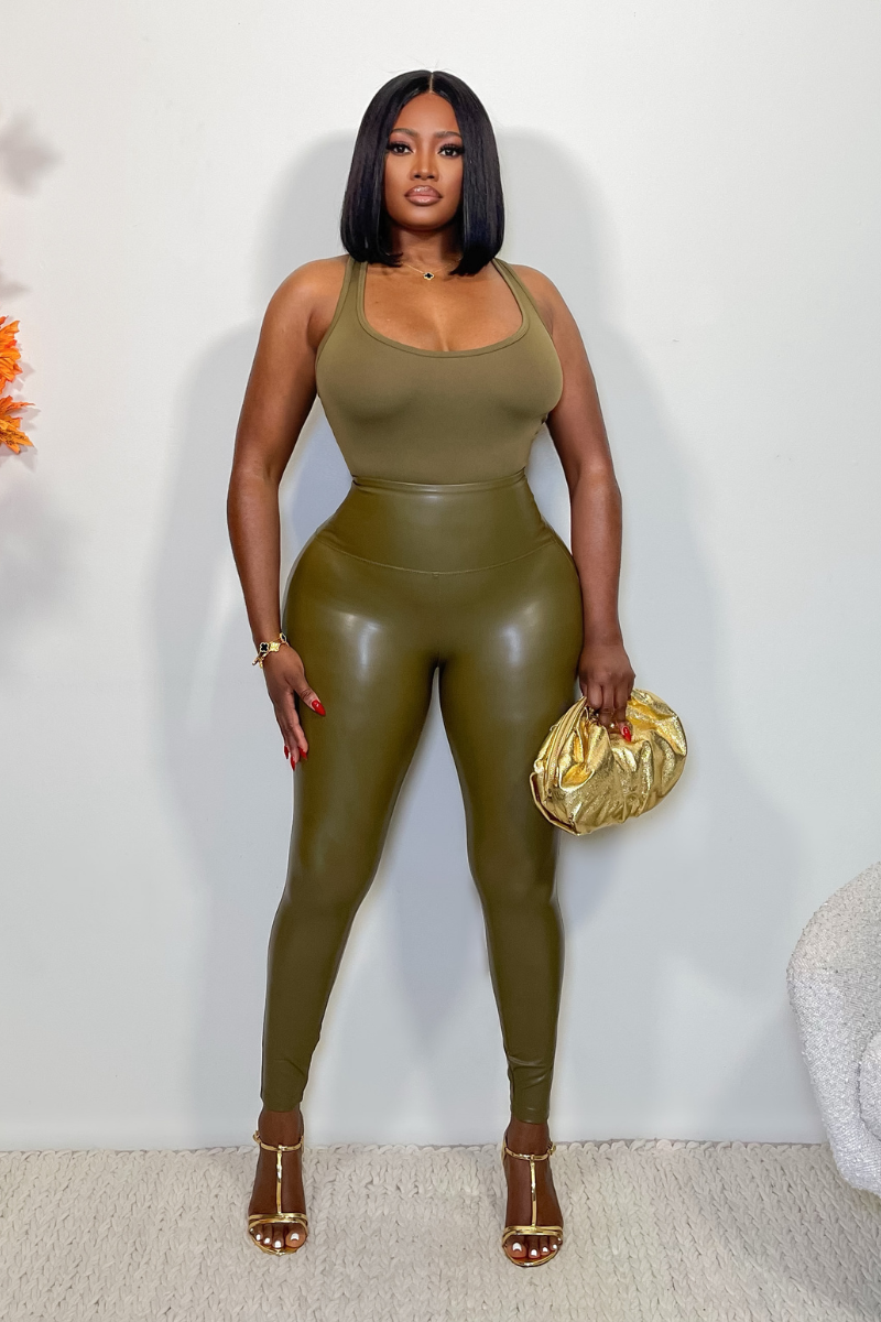 “FAUX LEATHER” LEGGINGS (OLIVE)