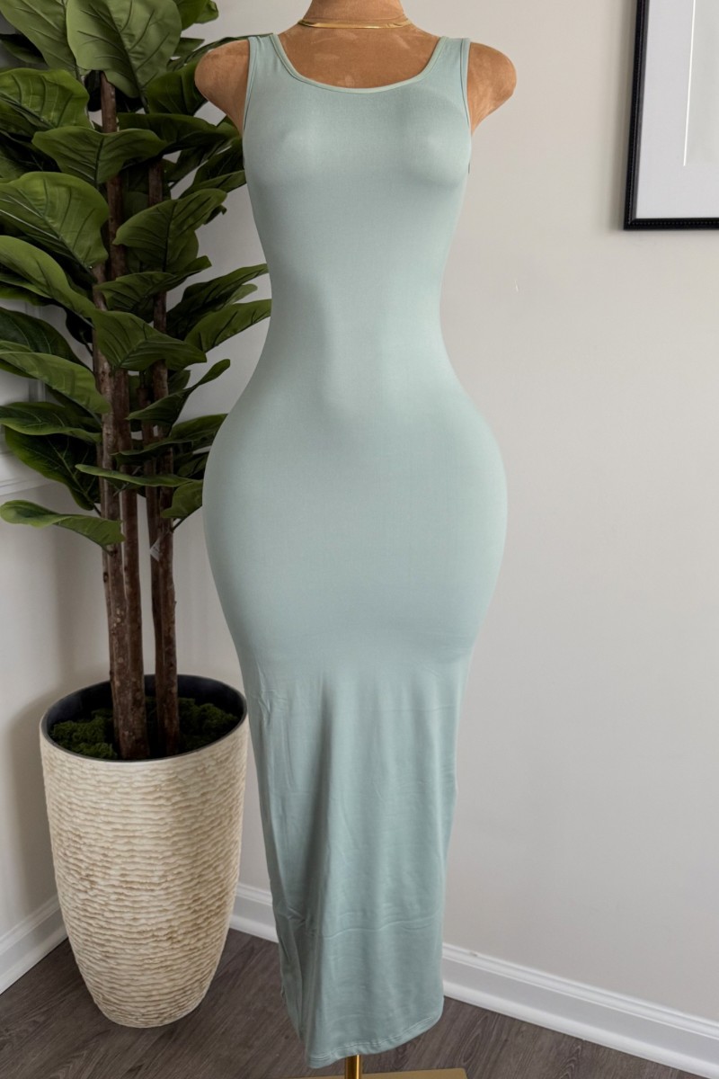 “ESSENTIAL” MAXI DRESS (MINT GREEN)