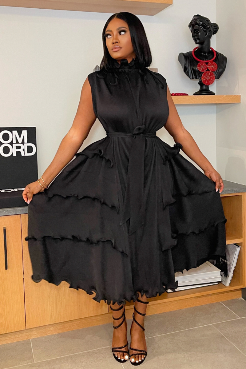 “SHE IS THE MOMENT “ DRESS (Black)