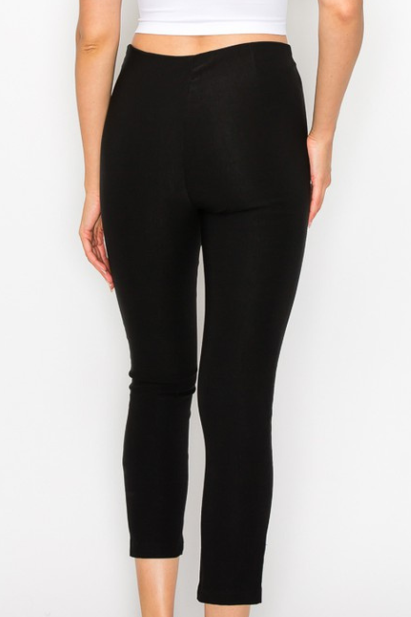 “POSH” CAPRI PANTS