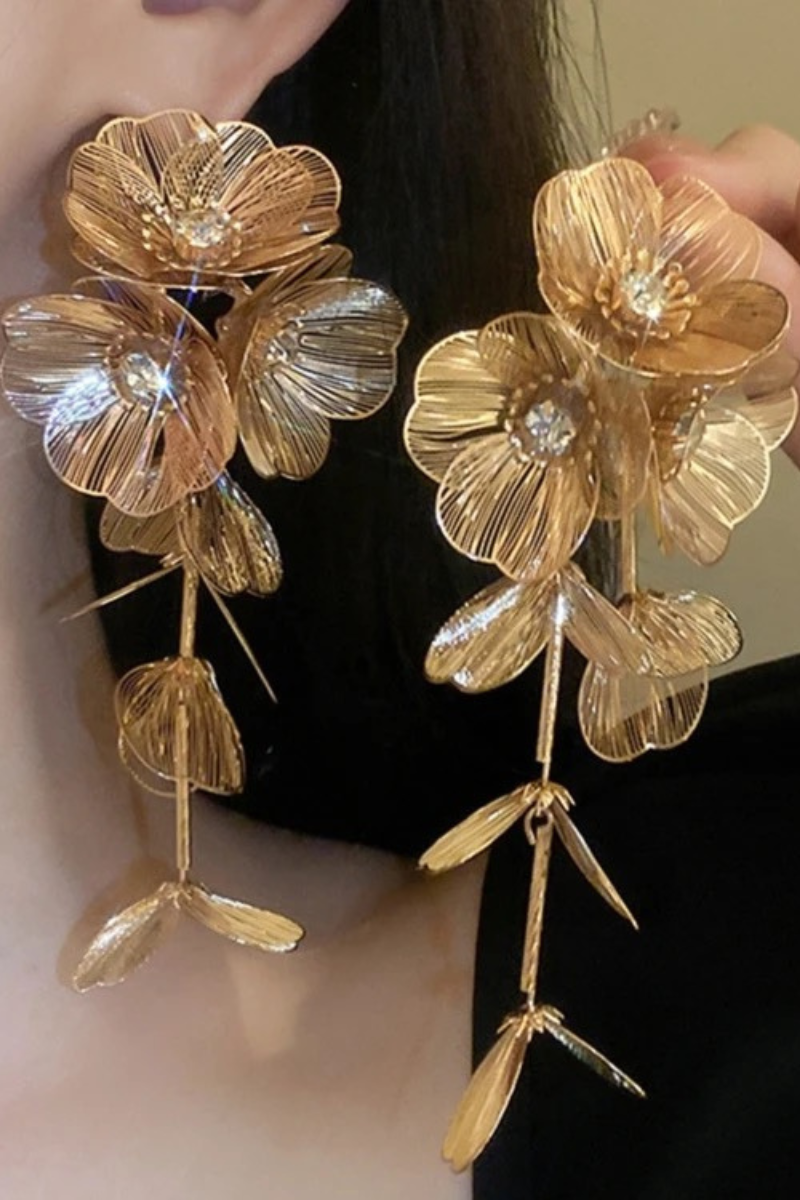 “3D GOLD FLOWER DROP EARRING”