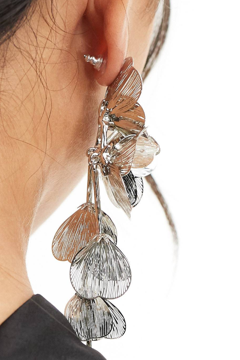 “ 3D SILVER FLOWER DROP EARRING”